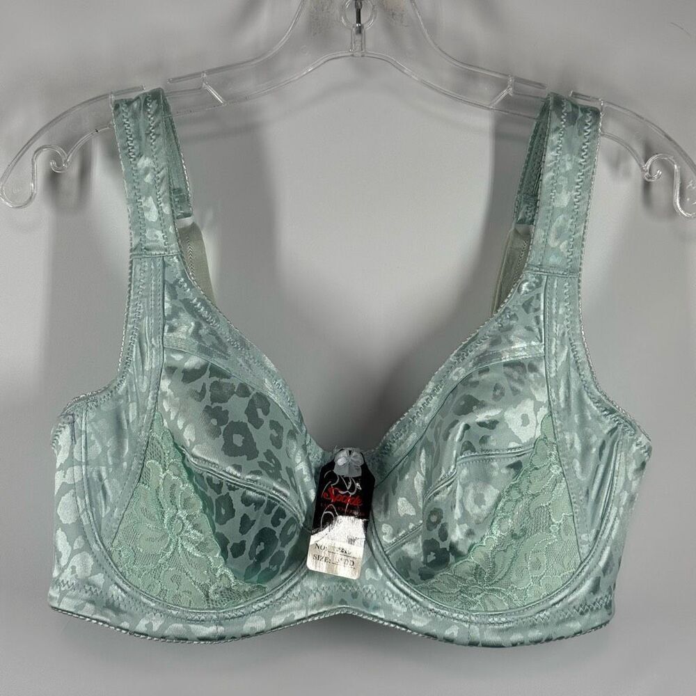 Vintage Spade Underwire lightly lined Bra Size 38DD NWT